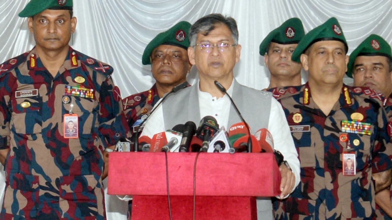 জিয়া হত্যা মামলার পলাতক আসামি মেজর মোজাফফরের বিচার হবে সেনা আইনে: স্বরাষ্ট্রমন্ত্রী