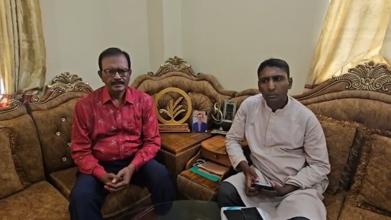 ঈশ্বরদীতে ‘বিকল্প’ বিএনপি কমিটি ঘিরে উত্তাপ, মুখোমুখি জেলা নেতৃত্ব