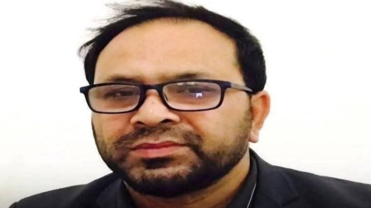 সত্যের পক্ষে এক সাহসী কলমযোদ্ধা-সায়েক এম রহমান