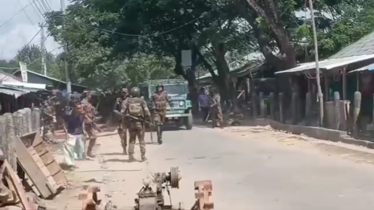সাজেকে দুই ঘণ্টা গোলাগুলি, ৩ হাজার পর্যটক উদ্ধার