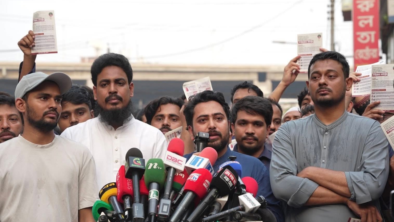 আইনশৃঙ্খলার অবনতি ও দ্রব্যমূল্যের ঊর্ধ্বগতিতে জনগণ অসহায়: নাহিদ ইসলাম